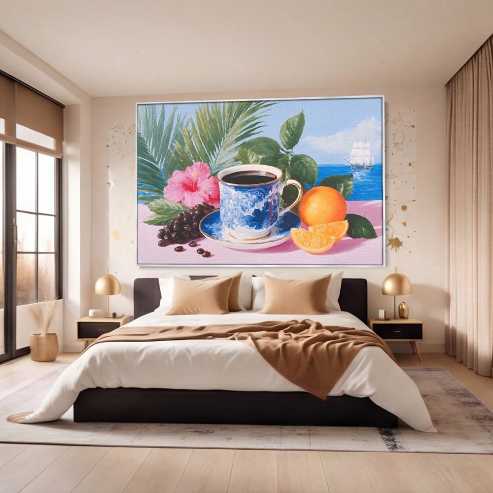 Tablou canvas cu natura moarta cu ceasca de cafea si portocale, in rama de aluminiu argintiu, pe perete intr-un dormitor